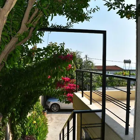 J&b Guest house *